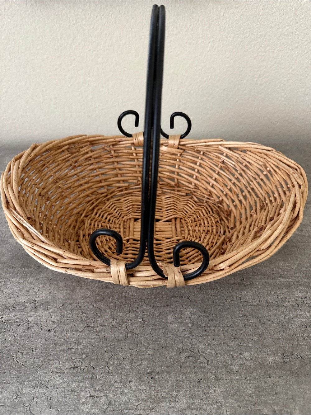 Wicker Basket with Black Metal Handle - Natural